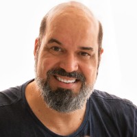 César Flores