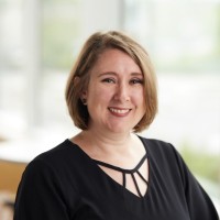 Julie Vaughn, Mos