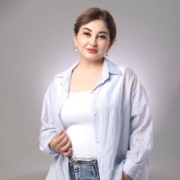 Нилюфар Мажнунова