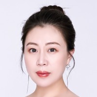 Vivian Hou