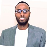 Adam Hayow, Pe