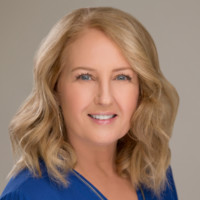Christina L Nelson