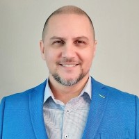 Николай Колесников
