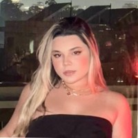 Letícia Bueno