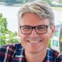 Dr Lee Harrison