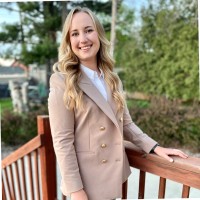 Maggie Fellenz, Pa-C