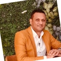 Ravi R Kowlessur