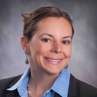 Jennifer Peters, Cia