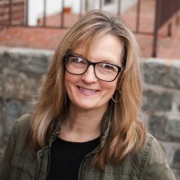 Lara Usilton, Mba