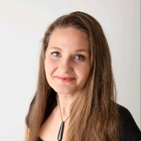 Laura Cates