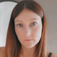 Nadia JUNG
