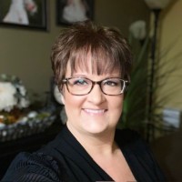 Dawn Grooms