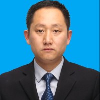 薛坚强