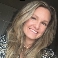 Ali Holmes