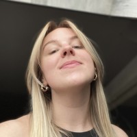 Julie Van Laere
