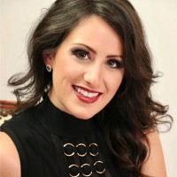 Charlotte Frost, Mba