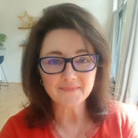 Suzi Evans
