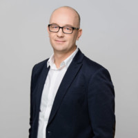 grzegorz piechaczek