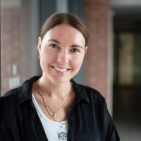 Julia Stets
