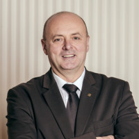 Károly Schüszler