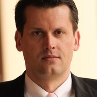 Dr. Michael Schuster