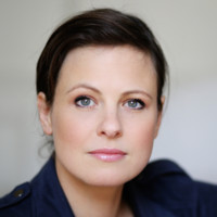ELODiE COLiN
