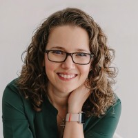 Stephanie Renk, MBA, CPCC, CERW, CPRW