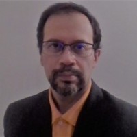 Renato Flores Díaz