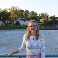 Dóra Virágh