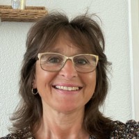 Eszter Mangnus
