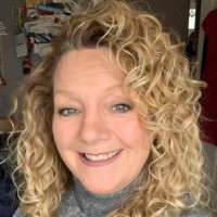 Lesley Robinson