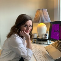 Danielle Valle Gilchrist, Mba