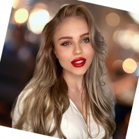 Andrianne Roxi