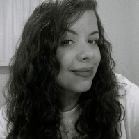 Beatriz Caroline