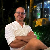 Ufuk Özgür