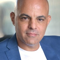 Gil Yaron