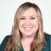 Dr. Lauralie Pow