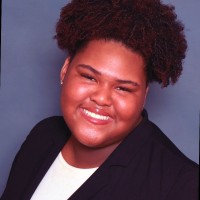 Nia C.