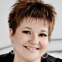 Michelle Simpson, Chrl