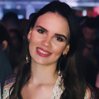 Flávia Lauar