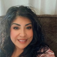 kristine Baeza
