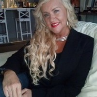 Anna Stevens