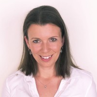 Leona Leslie