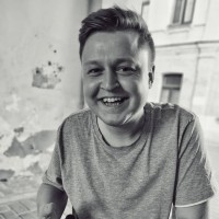 Виктор Усс