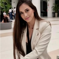Loyra Valeska Flores bello