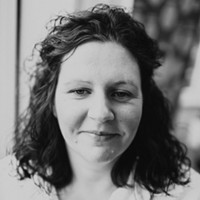 Louise Thom