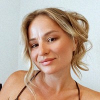 Eva B