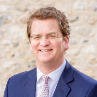 Simon Mackie