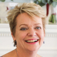 Diane M Kammerude