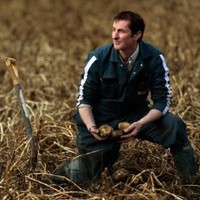 Robin J Cropper
